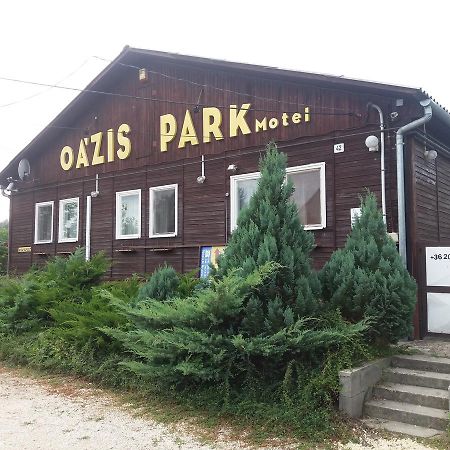 Oazis Park Motel Ráckeve Exteriör bild