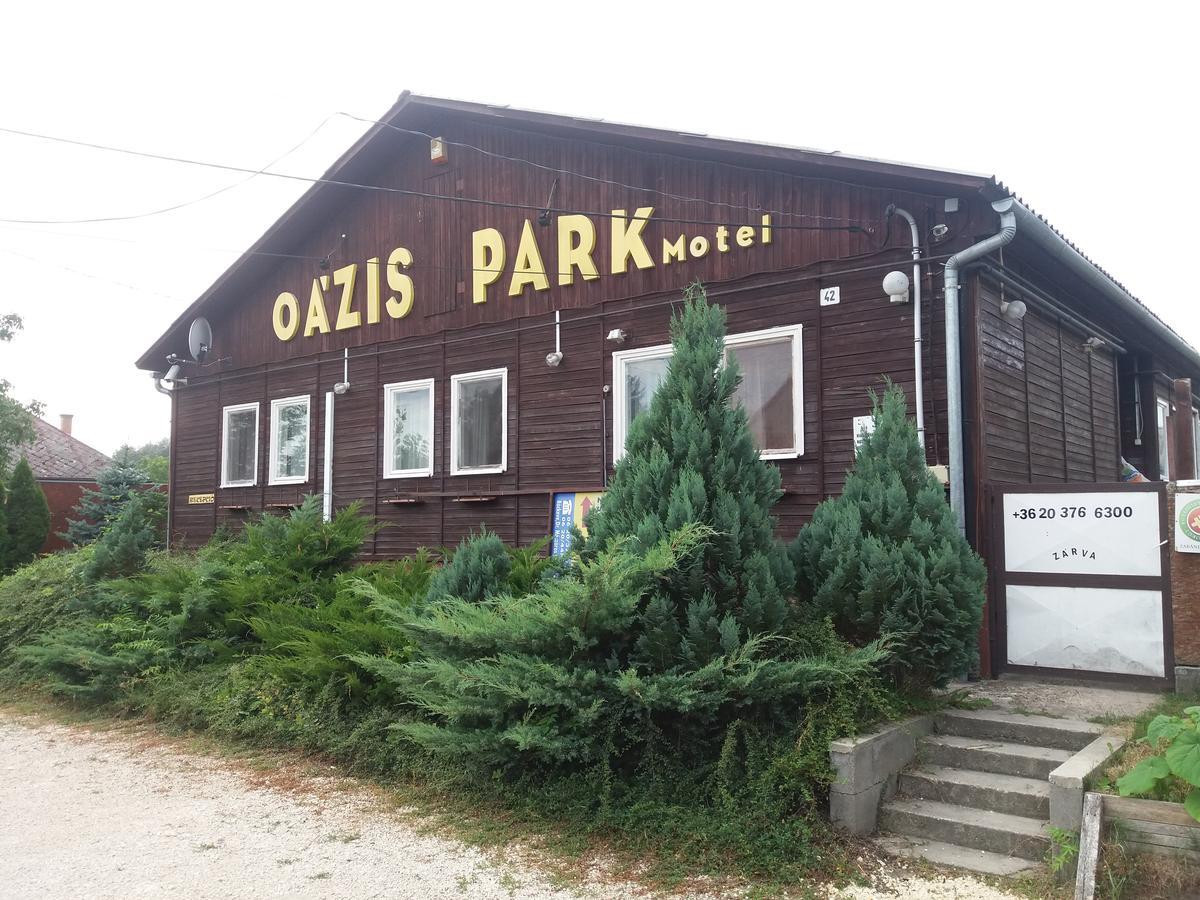 Oazis Park Motel Ráckeve Exteriör bild